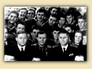 19. Встреча на борту крейсера (фото Виктора Романова).jpg